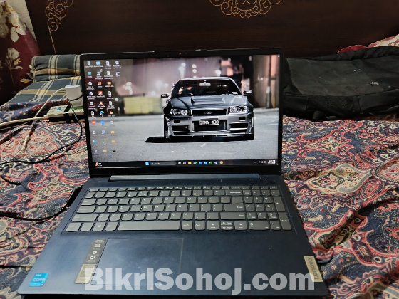 Lenovo IdeaPad 3 15ITL6 laptop